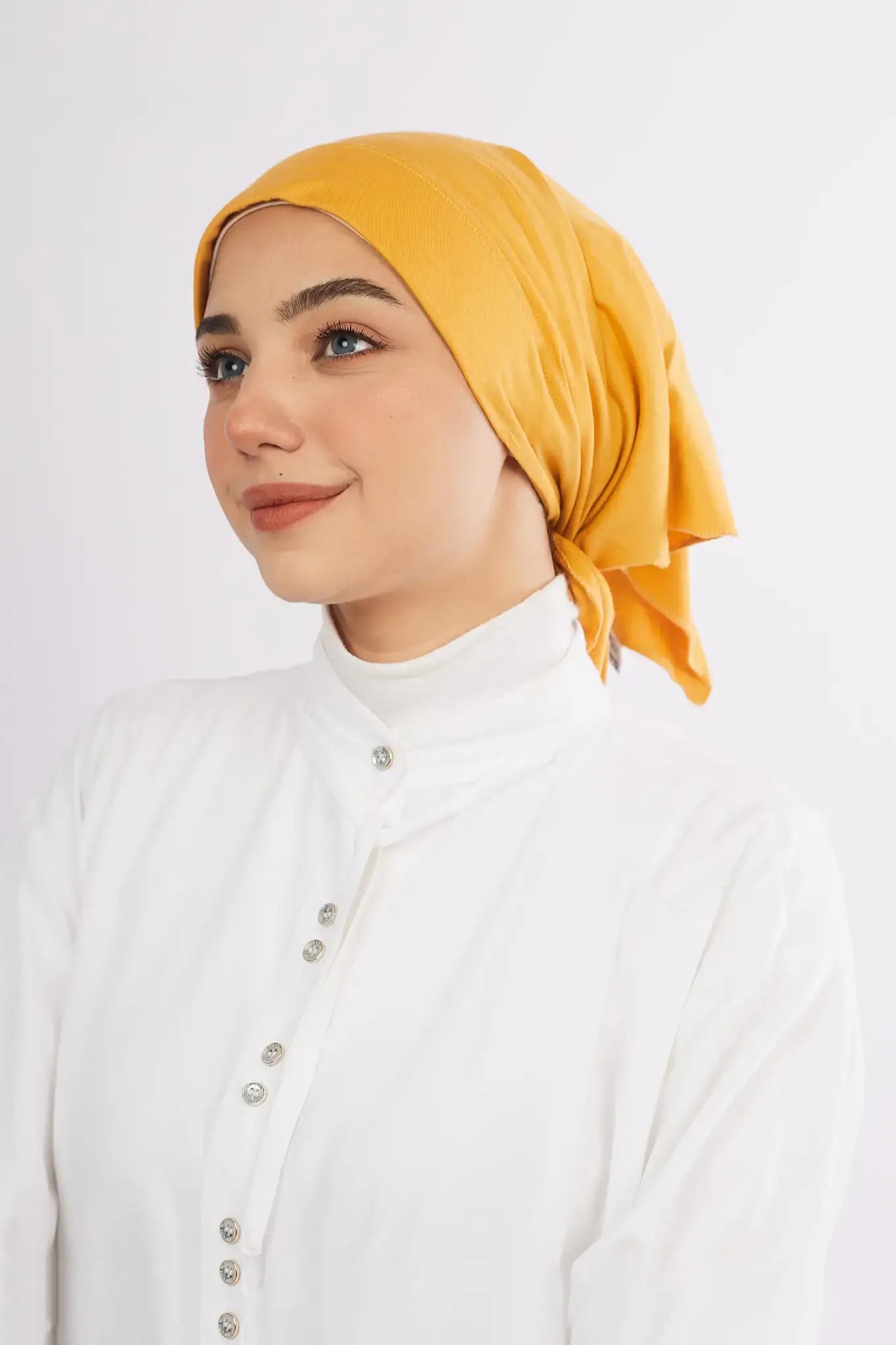 بندانا مثلث مبطنة